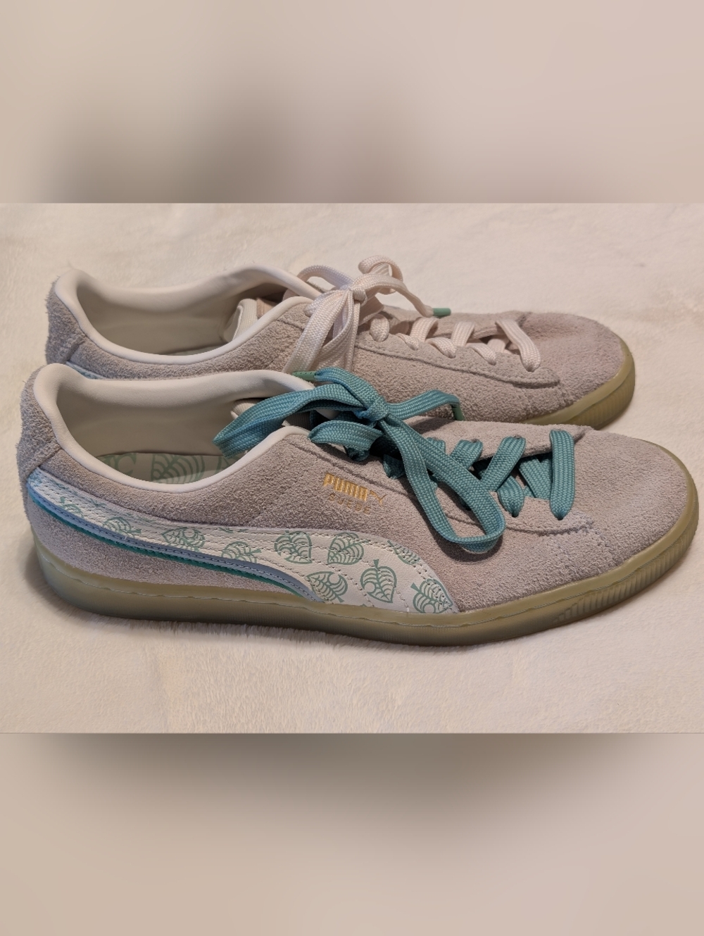 Puma "Animal Crossing" Suede Sneakers in Light Gray with Teal Accents. Men's 6.5